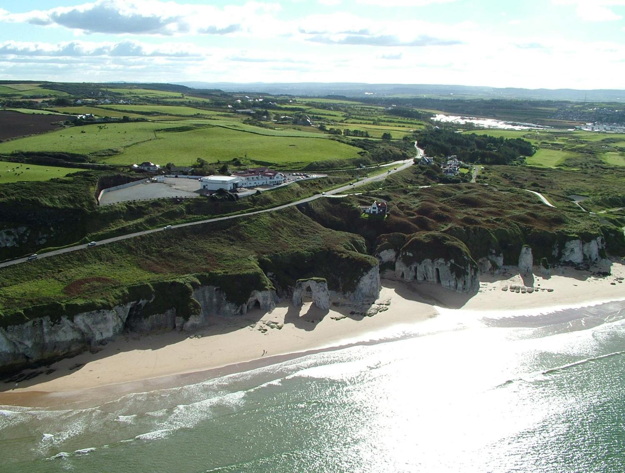 Royal Court Hotel Portrush Exteriér fotografie